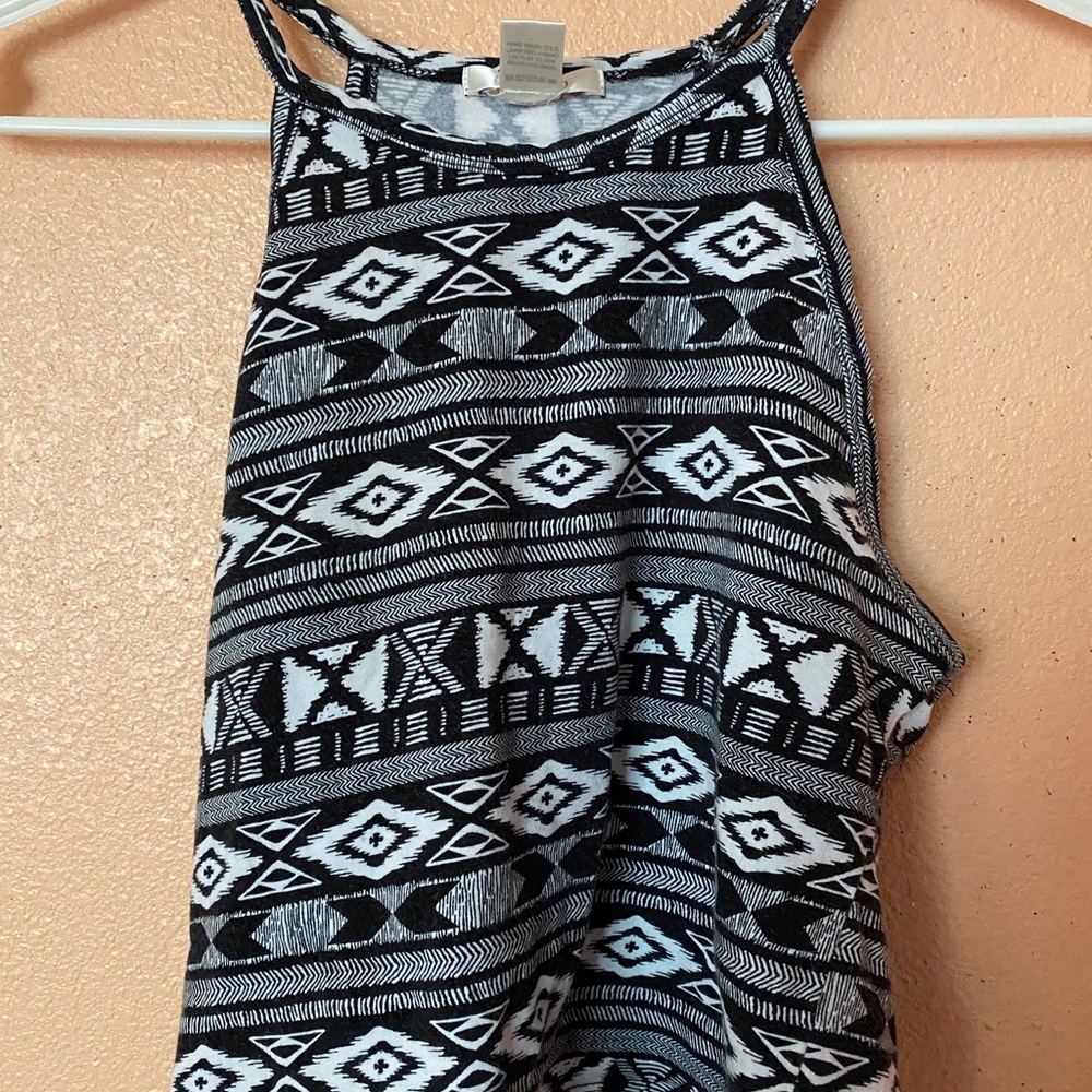 Patterned halter top - Picture 2 of 2